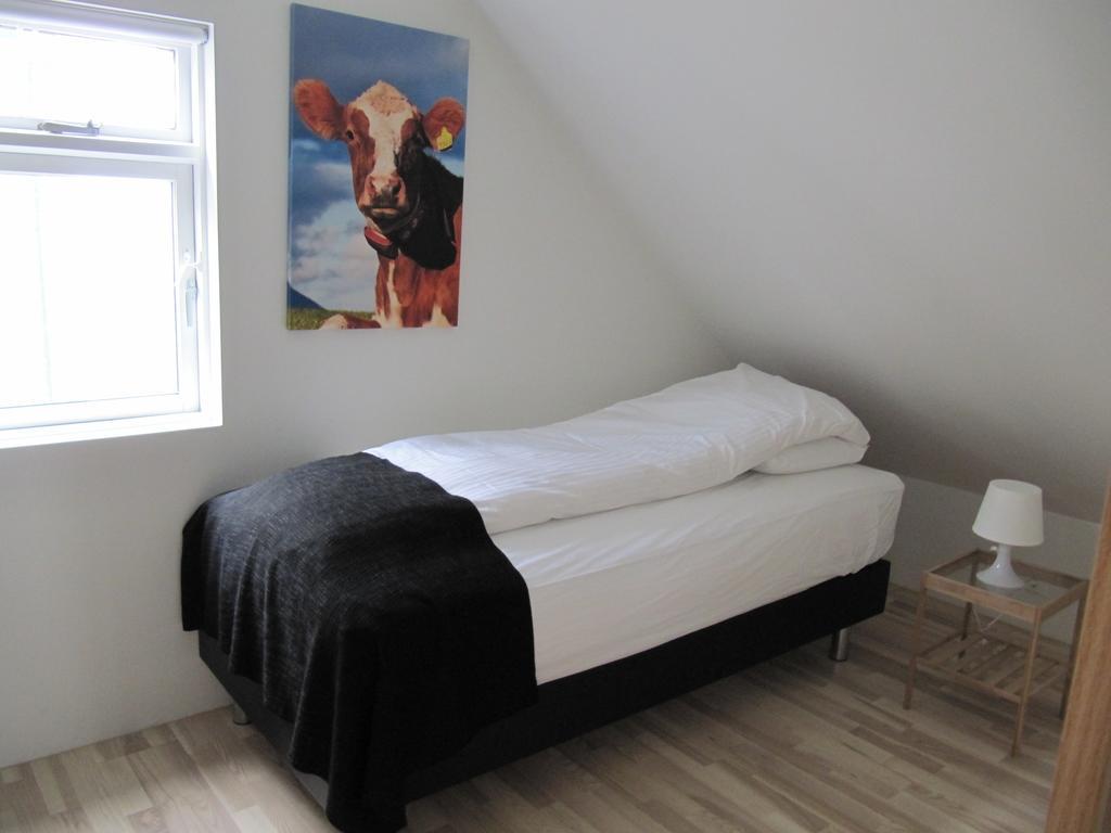 Grand-Inn Bar&Bed Saudarkrokur Zimmer foto