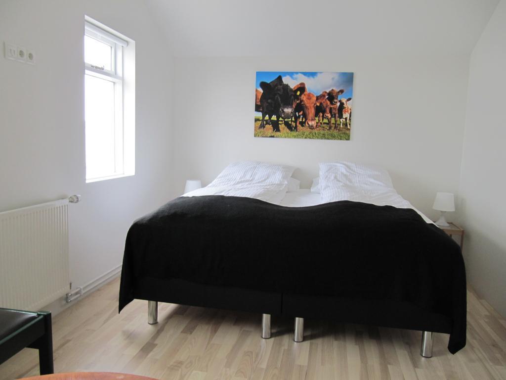 Grand-Inn Bar&Bed Saudarkrokur Zimmer foto