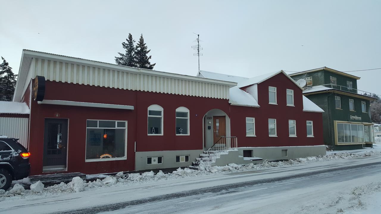 Grand-Inn Bar&Bed Saudarkrokur Exterior foto